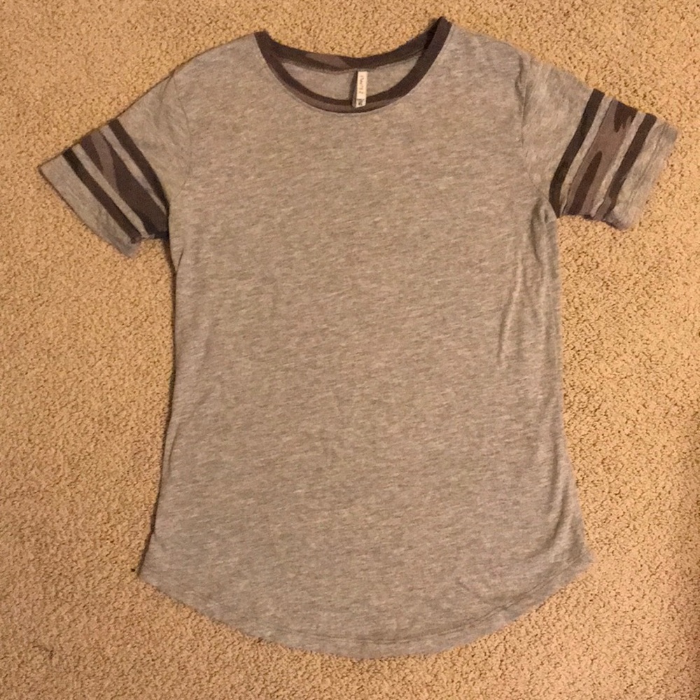 Z supply camo crew neck